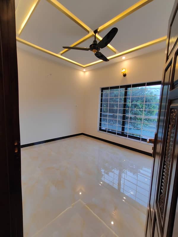 A Beautiful 5 Marla House Is Available For Sale In Bahria Enclave 22