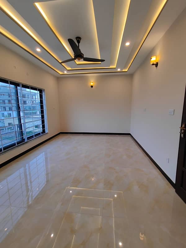 A Beautiful 5 Marla House Is Available For Sale In Bahria Enclave 29