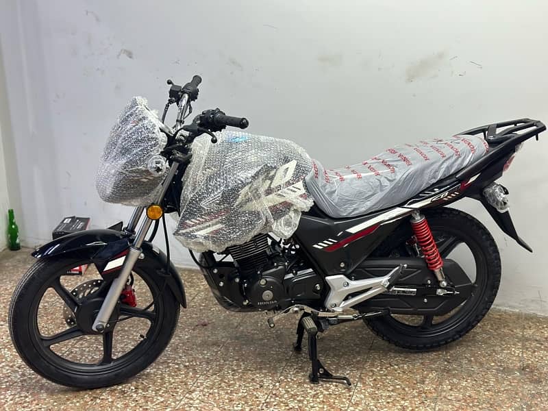 honda cb150f 2025 ( brand new zero meter ) 3