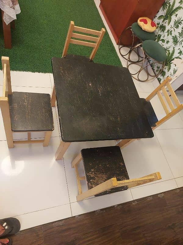 kids wooden table and 4 chairs 1