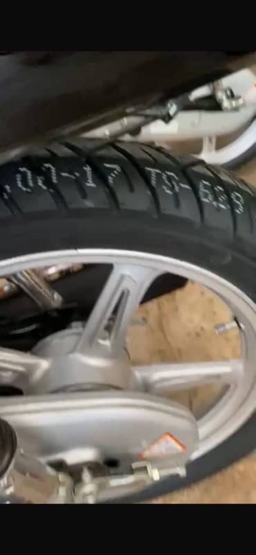 SUZUKI GD 110S GS 150 SE & GR 150 IMPORTED TIMSON  NO-1 TUBELESS TYRE 7