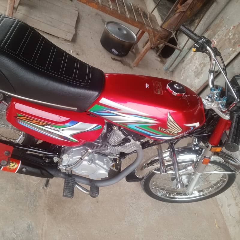 Honda CG 125 2023 lush bike 10