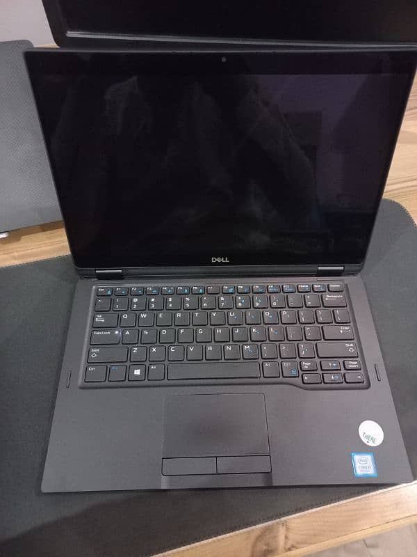 Latitude 7390 2-in-1 5