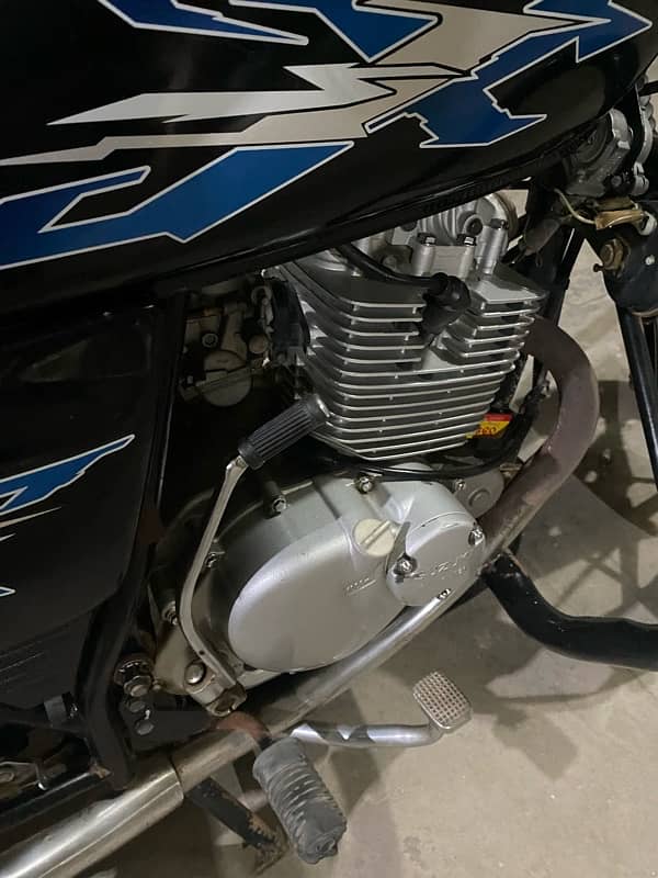 Suzuki GS150 SE 2022 3