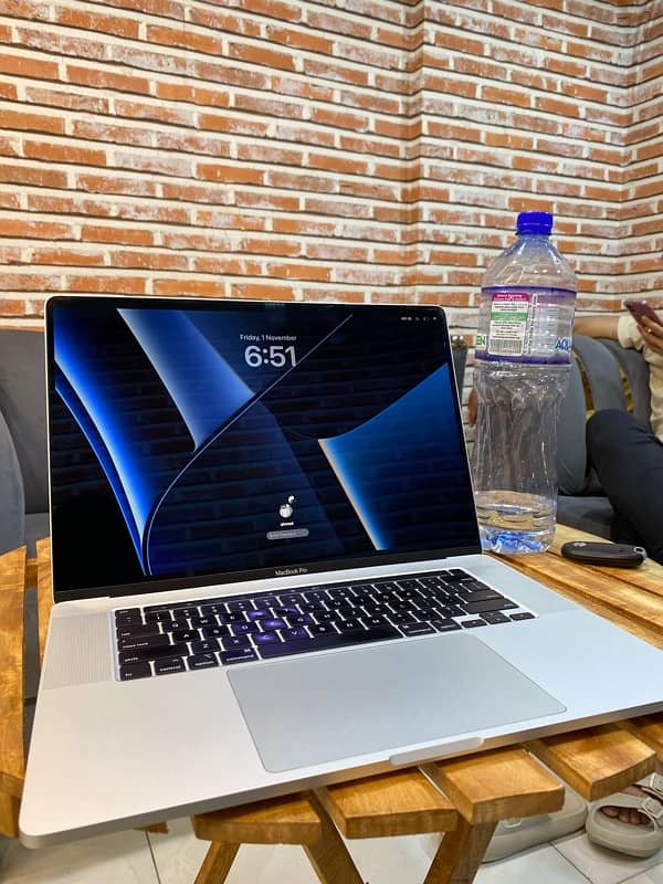 MacBook Pro 2019 64/512gb Brandnew 2