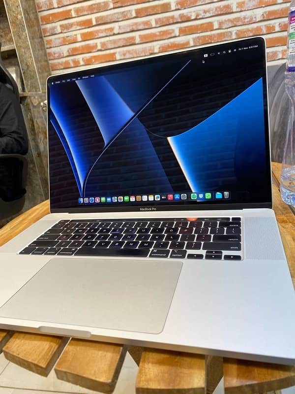 MacBook Pro 2019 64/512gb Brandnew 5