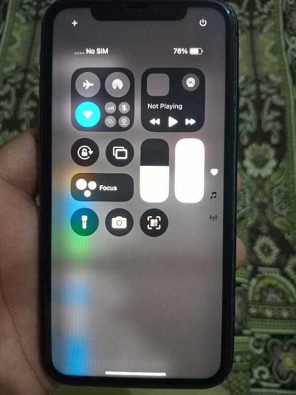 iphone 11 64gb all ok  no exchange only sale contact me on whatsapp 0