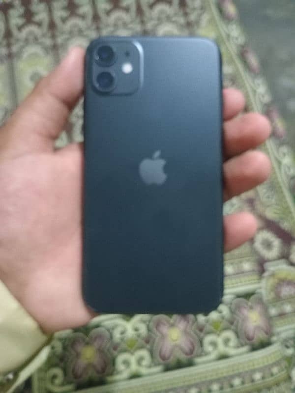 iphone 11 64gb all ok  no exchange only sale contact me on whatsapp 6