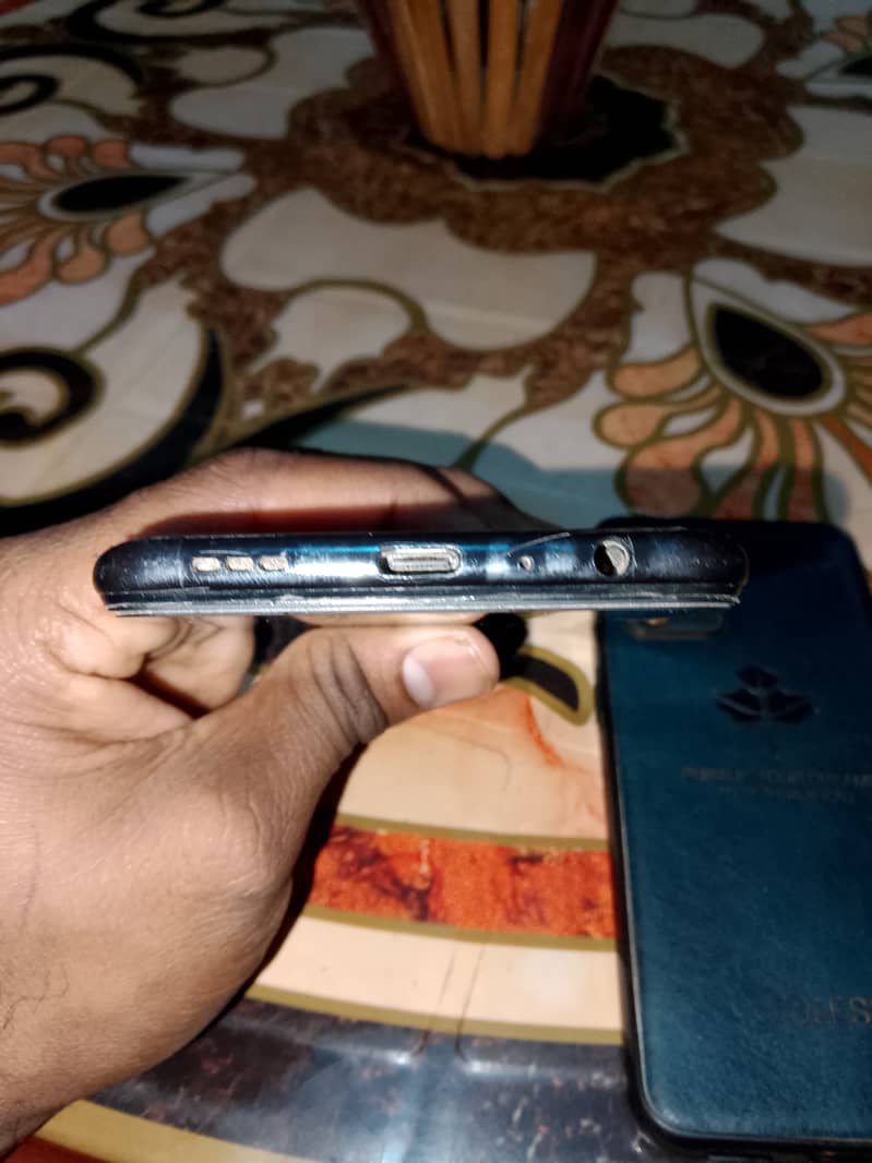 Oppo f19 Pro mobile Hai used ma only panel change 1