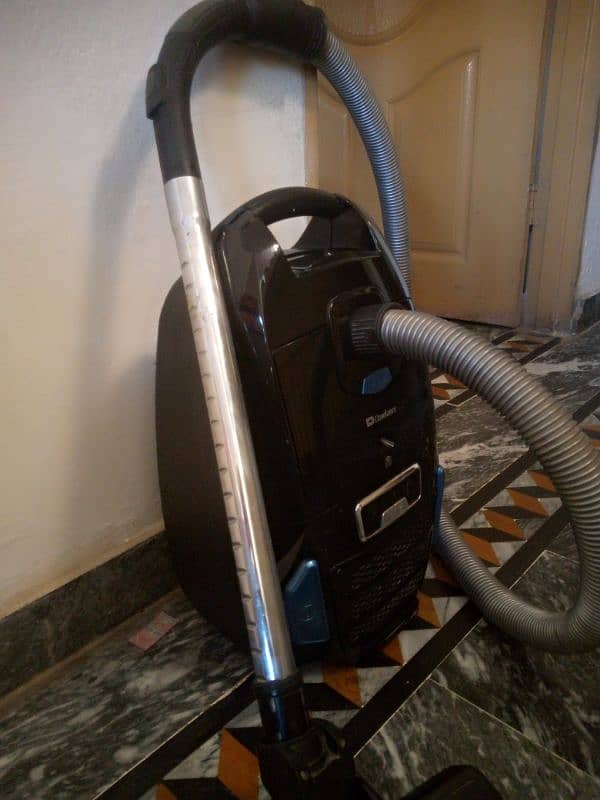 downlance vacuum cleaner 1