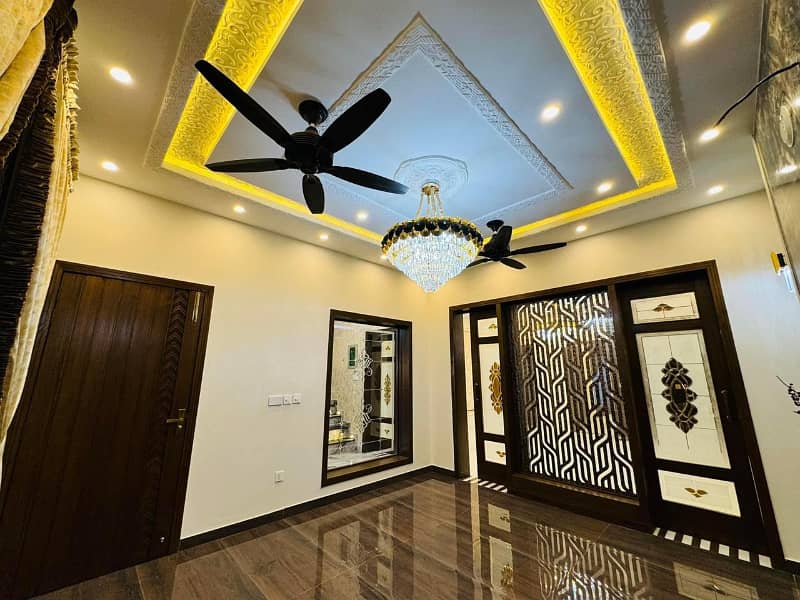 10 Marla Luxury Designer House For Sale In Bahria Town Lahore In Low budget price 8