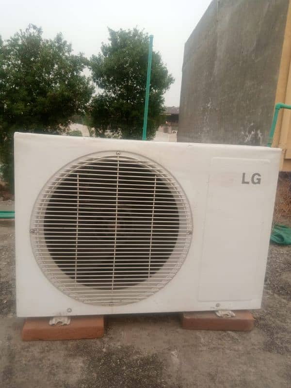 1.5 ton used LG brand AC for sale 3