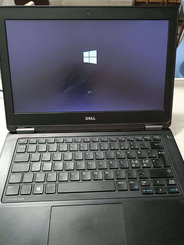 dell latitude E5270 0