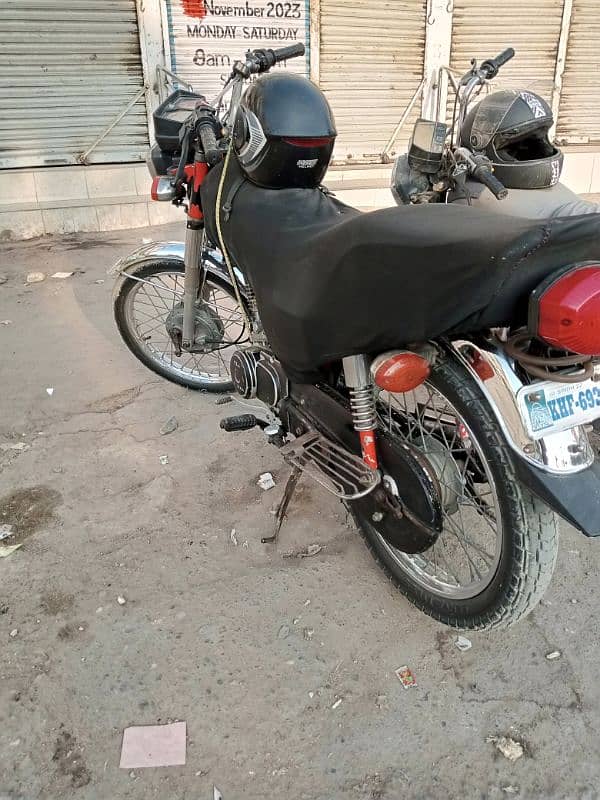 Honda CG 125 2014 Model Karachi No 3