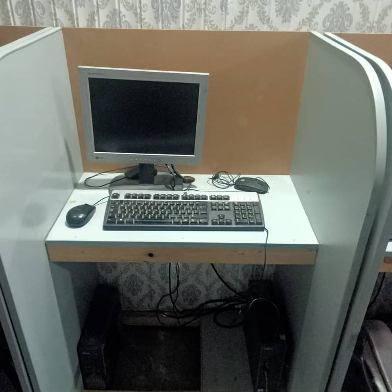 Affordable Workstations & Desktops (40-50 Units) for Sale 0