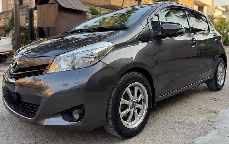 Toyota Vitz 2012 11