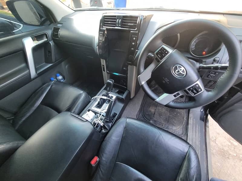 Toyota Land Cruiser 2011 7