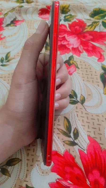 buhet acha ha or sesta family mobile ha vivo v 9 4