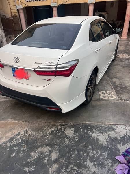 Toyota Corolla Altis 2017 1