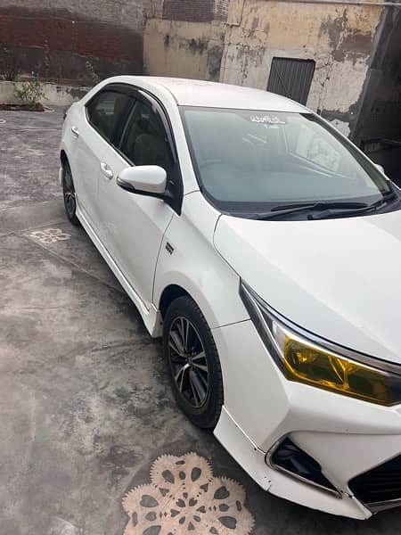 Toyota Corolla Altis 2017 16