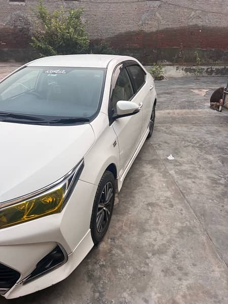 Toyota Corolla Altis 2017 17