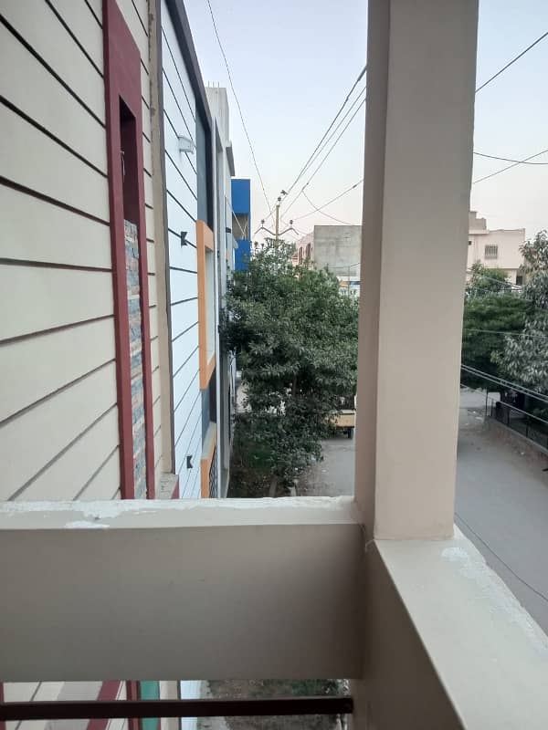 Brand New Portion 240 Sq Yards 1st Floor with Roof 4 Beds DD in Block 7 Gulistan e Jauhar 1