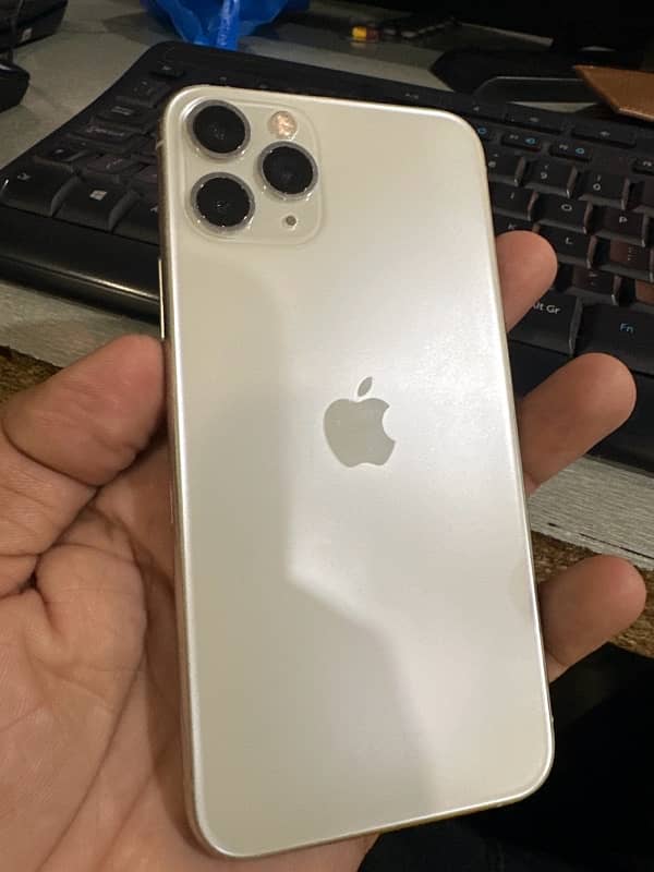 iphone 11 pro 10/10 condition 0