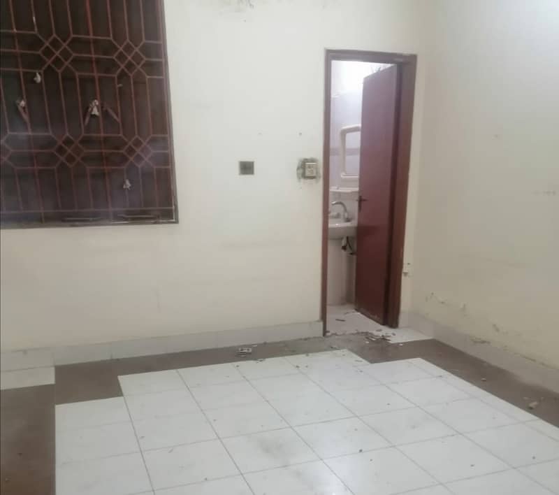 In Marghzar Officers Colony - Block R 4 Marla House For sale 2