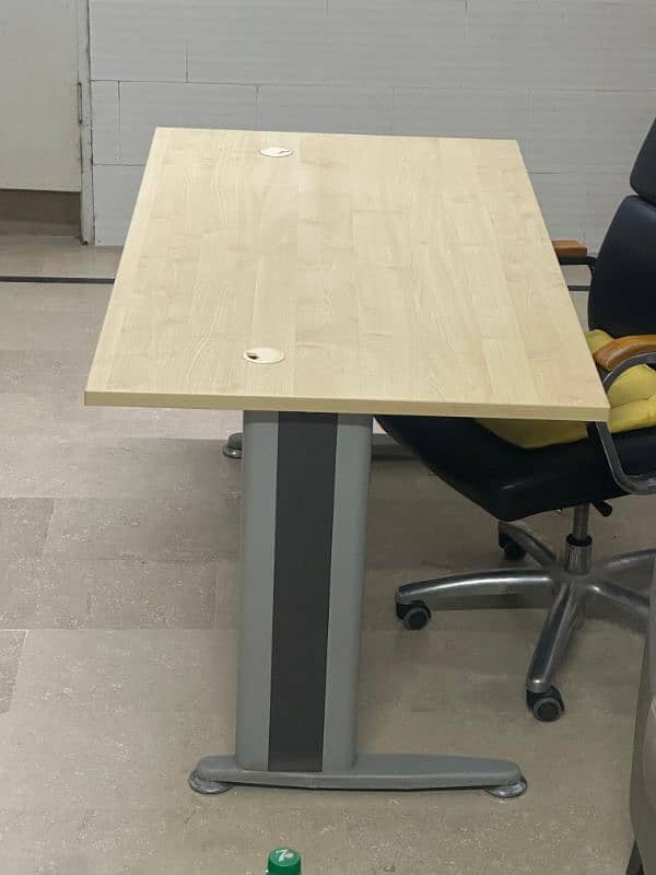 Office Executive Table available for sale 0