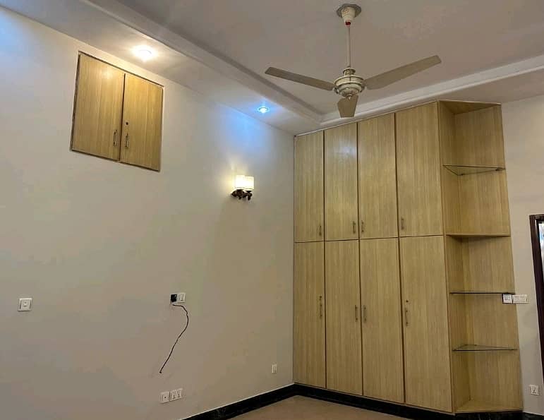 1 Kanal House For sale In Marghzar Officers Colony - Block C Lahore 0