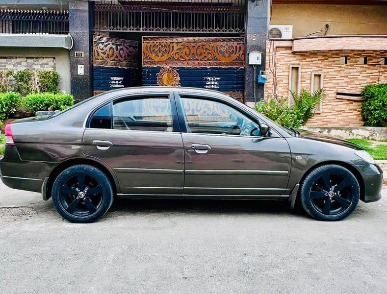 Honda Civic Prosmetic 2005 4