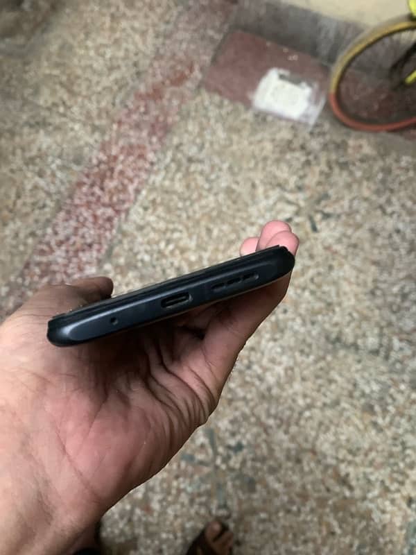 Redmi 9t condition 9/10 with box charger 4