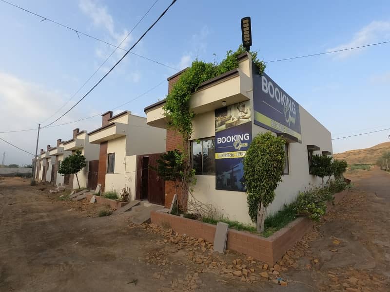 A Prime Location 120 Square Feet House In Karachi Is On The Market For sale 3