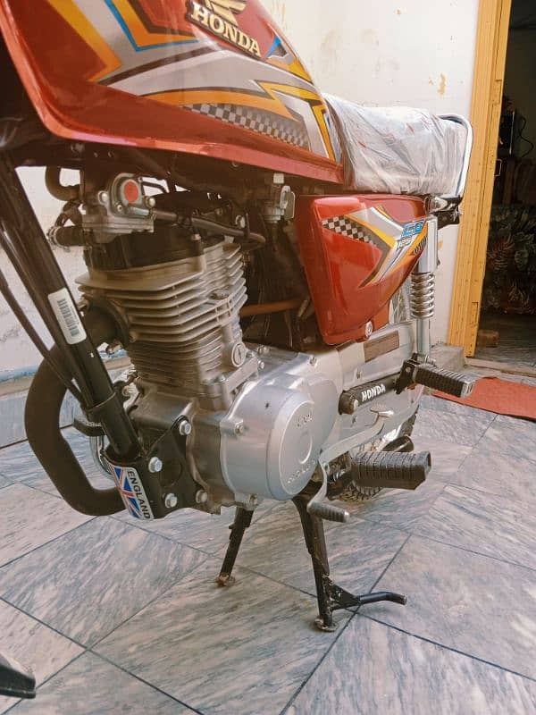 Honda CG 125 8