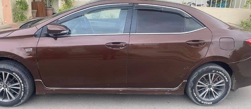 Toyota Corolla Altis 2016 12