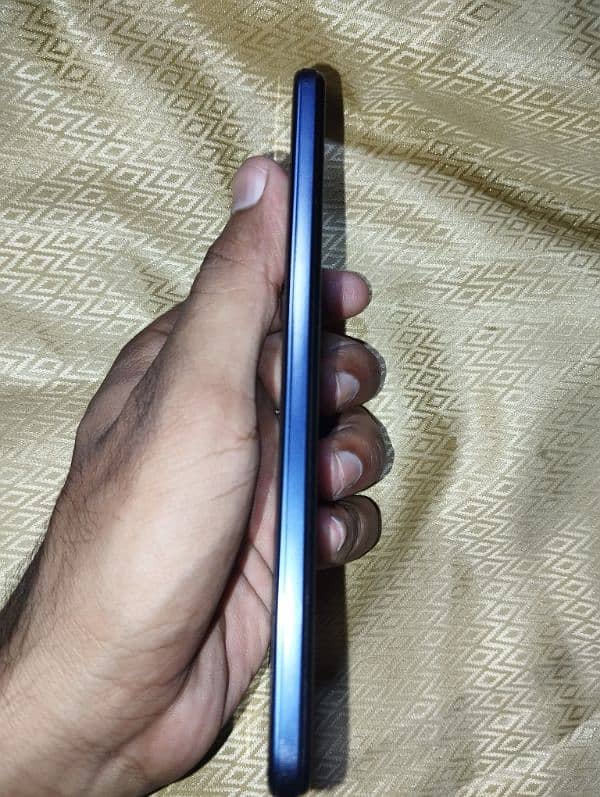 vivo y21T 4