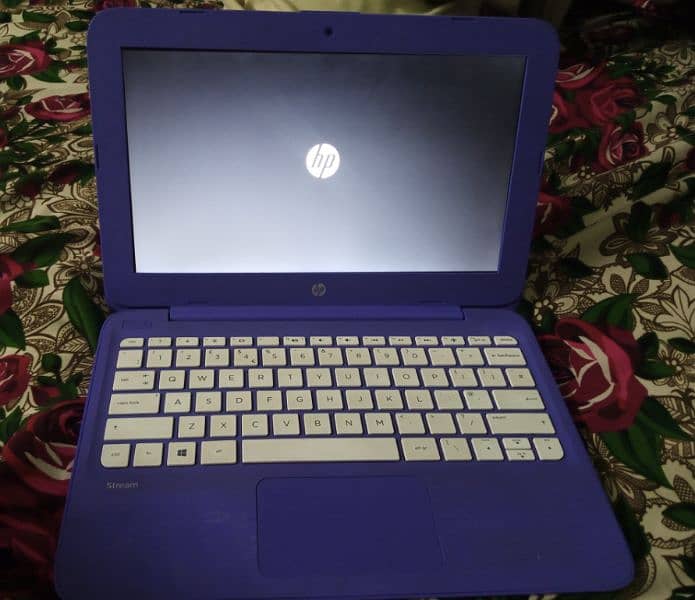 Hp Stream book Windows OS 2/32 1