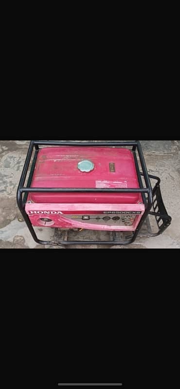 Honda Generator 6500 v red color. 1