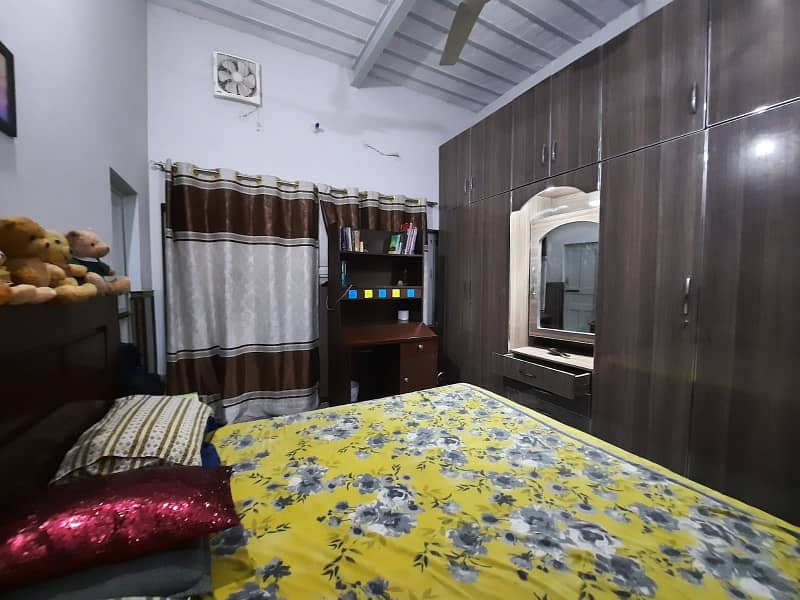 House Sized 4 Marla In Mansoorabad 10