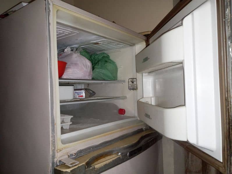 Dawlance Refrigerator 4