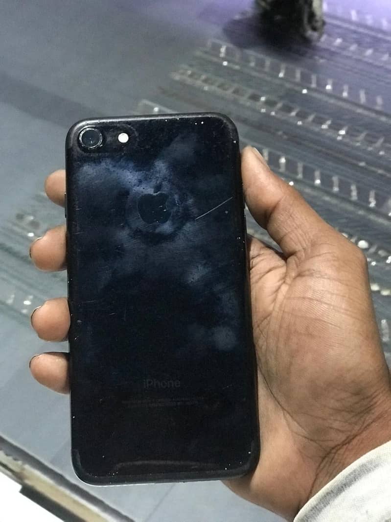 I phone 7 /128 gb non pta 0