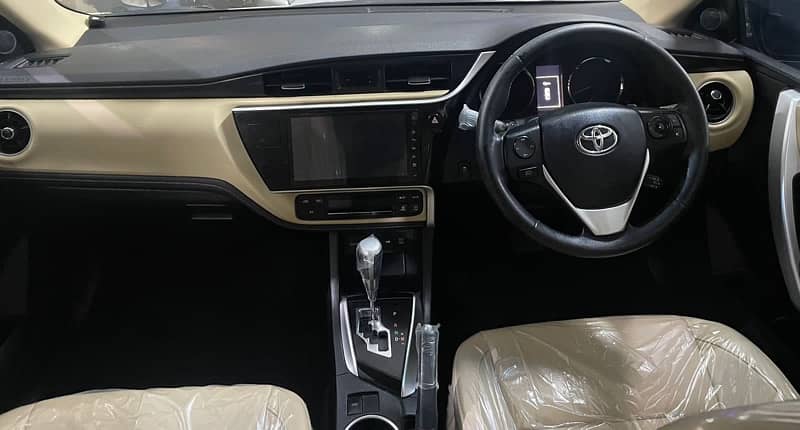 Toyota Corolla Altis Grande X 1.8 8