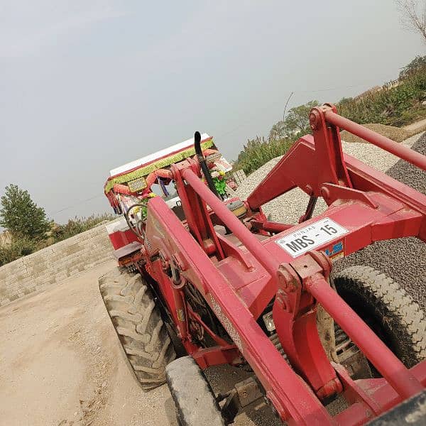 Massey tractor loader 385 7