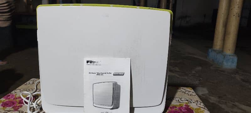 3M Filtrete Device Ultra Pure Room Air Purifier 1