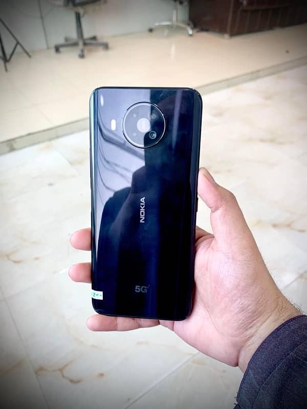 NOKIA 8V 5G 0