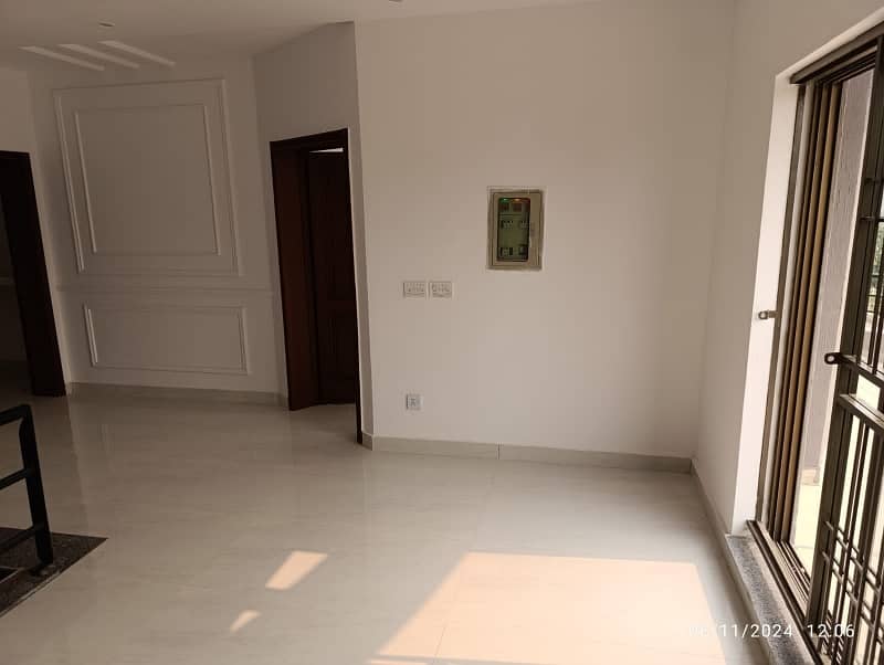 10 Marla House Available In DHA Phase 4 - Block GG For sale 25