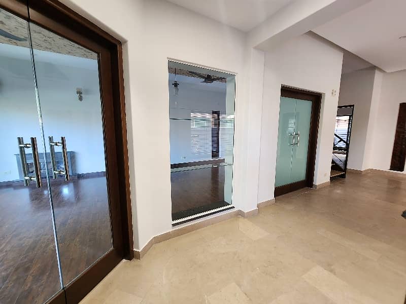 Spacious House Is Available For sale In Ideal Location Of DHA Phase 5 - Block D 13