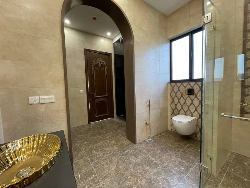 In Lahore You Can Find The Perfect House For sale 14