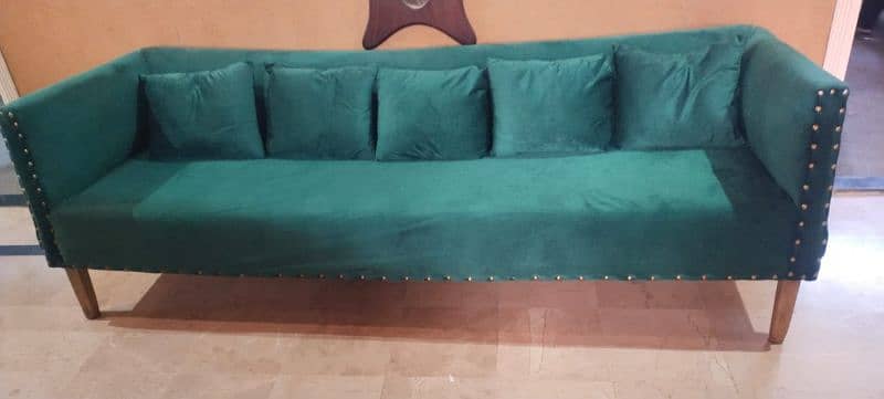 single sofa 0