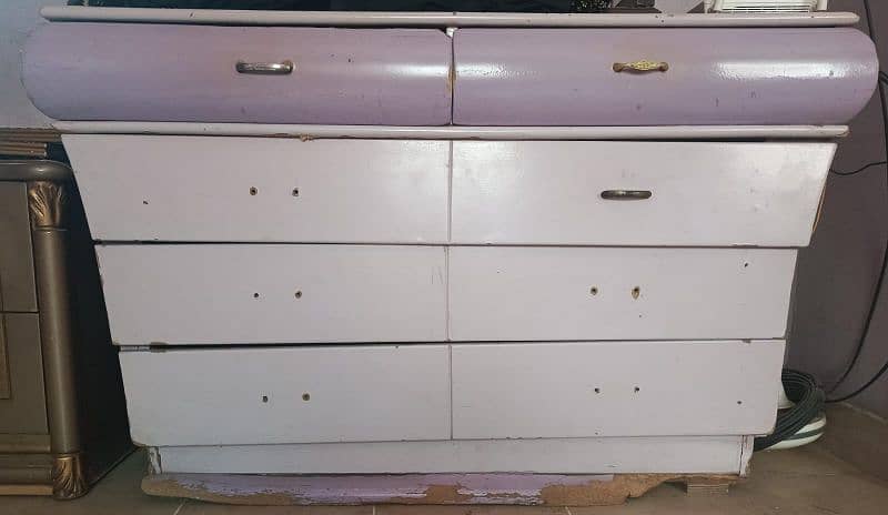 Full bedroom set | urgent sale 3